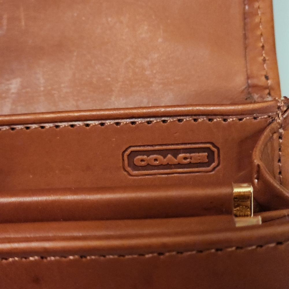 Vintage Coach Glove-Tanned Leather Wallet With Kisslock - Picture 3 of 13